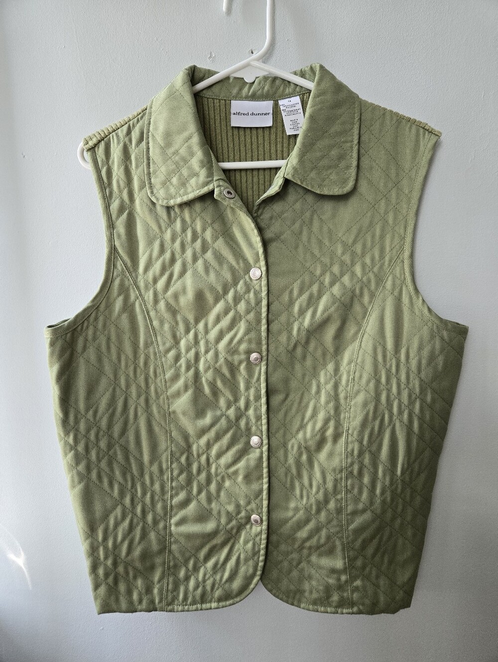 Alfred Dunner 14/L Womens Vest Quilted Sleeveless Buttoned Sage Layering Sl Worn